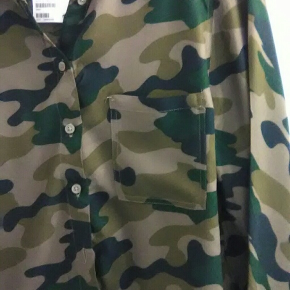 Woman's Shirt - Picture 5 of 5